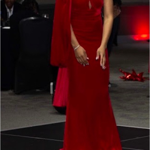 Algist Rubi Gown Size Medium - Picture 5 of 5